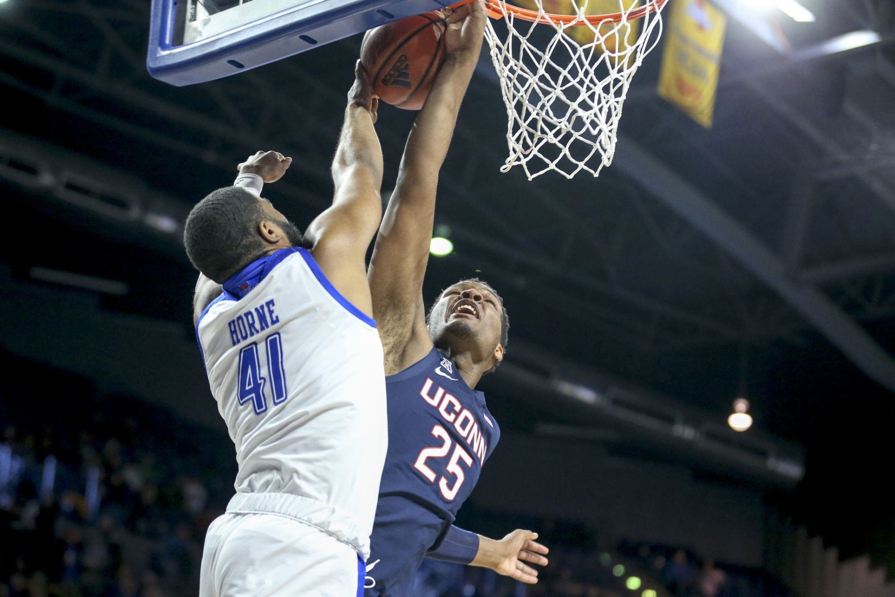 Tulsa Golden Hurricane vs Connecticut Huskies